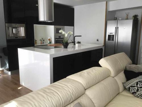 Leon Apartment | Gran piso alto LuzDiseño centrico con garaje