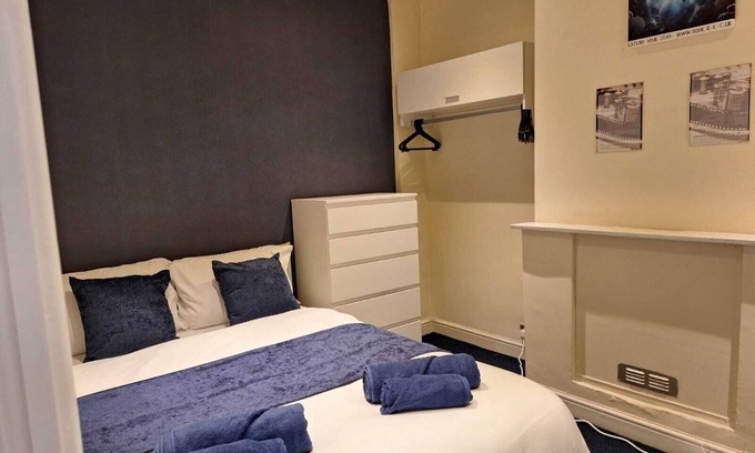 Nottingham City Centre Apartment | Grand Bleu at Cinematic Journeys
