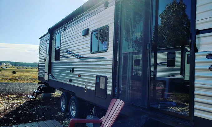 Williams House | Grand Canyon RV Glamping Luxury Suite #2 (Glamping Getaway)