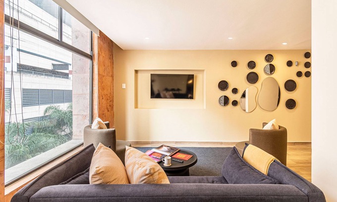 Colonia Cuauhtemoc Apartment | Grand Chapultepec by Kukun