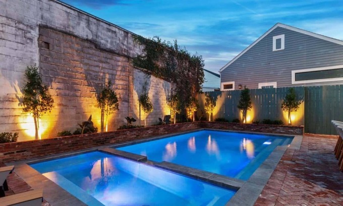 Esplanade Ridge Bed & Breakfast | Grand NOLA Estate | Heated Pool