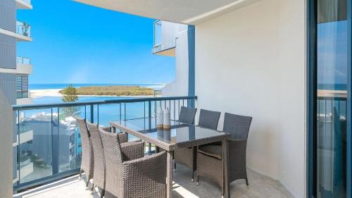 Caloundra Apartment | Grand Pacific Unit 104