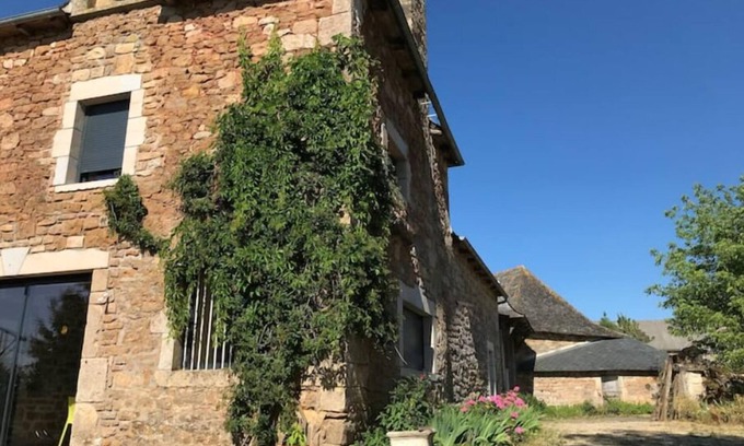 Mondalazac House | Grange Reformée en Pleine Nature
