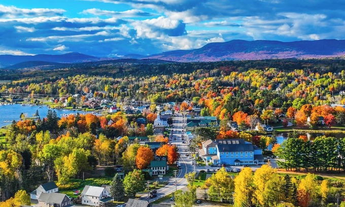 Rangeley Condo | Gray Fox 15 - Amazing ski in/ski out condo at Saddleback!