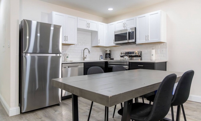 Steamboat Springs Hotel | Great Deal! Serene Unit, Near Ski Lifts, Free Shuttle Service, Hot Tub, Jacuzzi, Hiking, Ice Skating