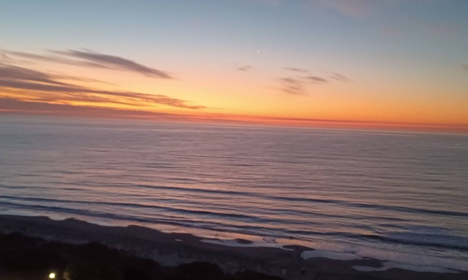 Myrtle Beach Condo | GREAT FOR COUPLES nBREATHTAKING OCEAN VIEW FROM BALCONY SPA SHOWER KGBED 65"TV