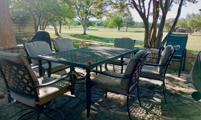 Kerrville House | Great house overlooking 18th hole at Riverhill Country Club, pet friendly