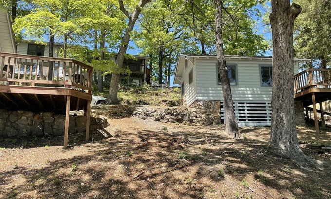 Lake Ozark Cabin | Great location, dock, boat slip, ramp, Bagnel Dam area, 700 ft shoreline.