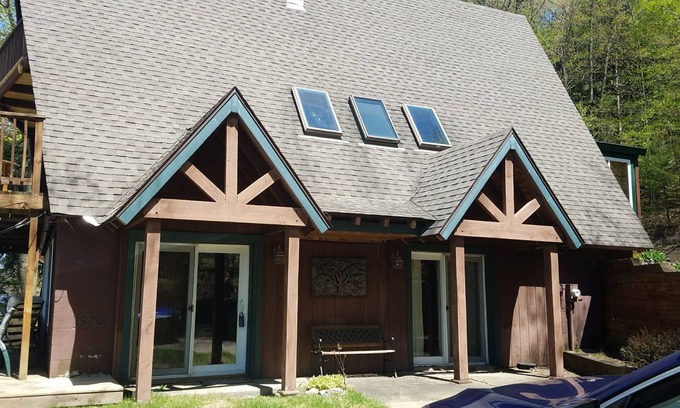 Day House | Great Sacandaga Lakefront Home with 100 feet of deep water access