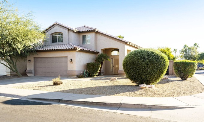 Tempe House | “Great Tempe Home”- Highly Recommended Solar-Powered for Rest Time Near ASU!