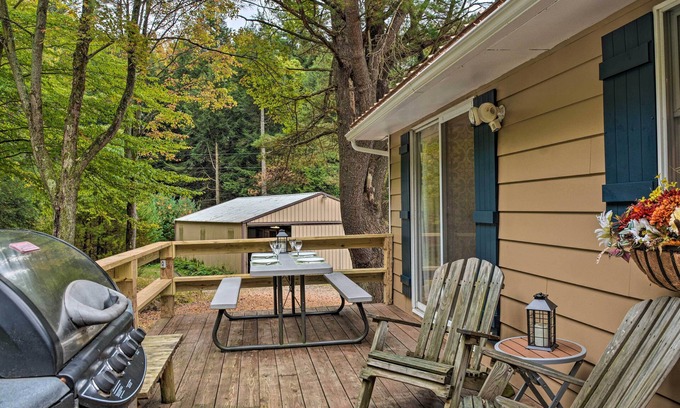 Great Valley Cottage | Great Valley Home w/On-site Pond, 7 Mi to Skiing!