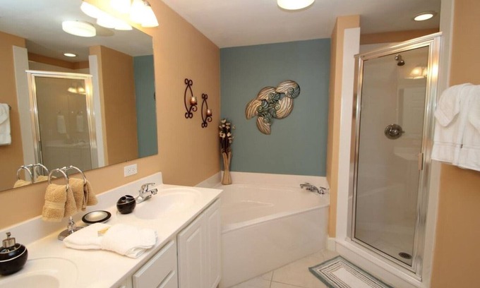 Panama City Beach Condo | Great Weekly Rate With Beachfront Views