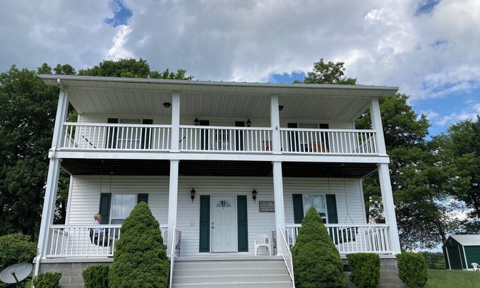 Cool Ridge Other | Greenhaven Farm: 4-bedroom farmhouse in beautiful Cool Ridge, WV