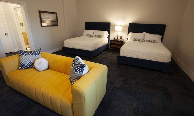 Tyler Hotel | Greyhound Inn - Double Queen Suite