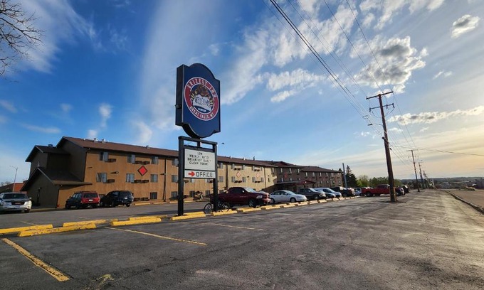 Great Falls Hotel | Grizzly Inn