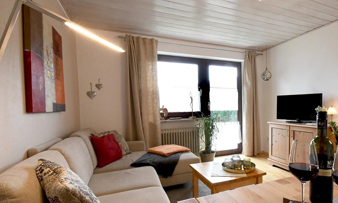 Zwiesel Apartment | Große Ferienwohnung für 2 Personen mit eigener Terrasse