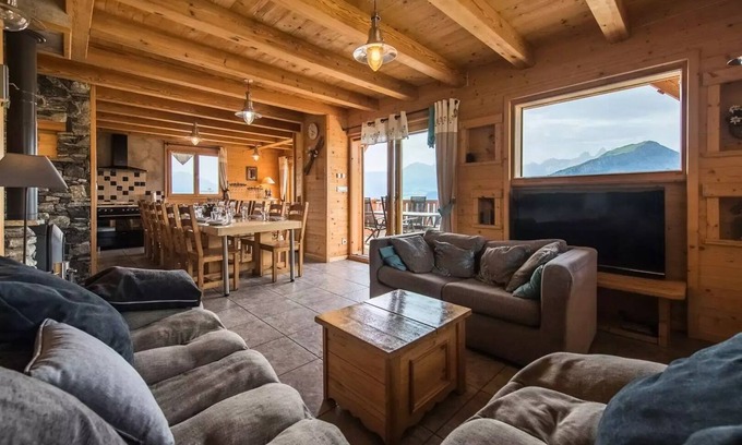 Villarembert Ski Chalet | Große Wohnung mit Jacuzzi im Chalet
