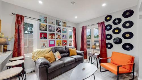 Washington Park West House | groovy apartment in the heart of the city