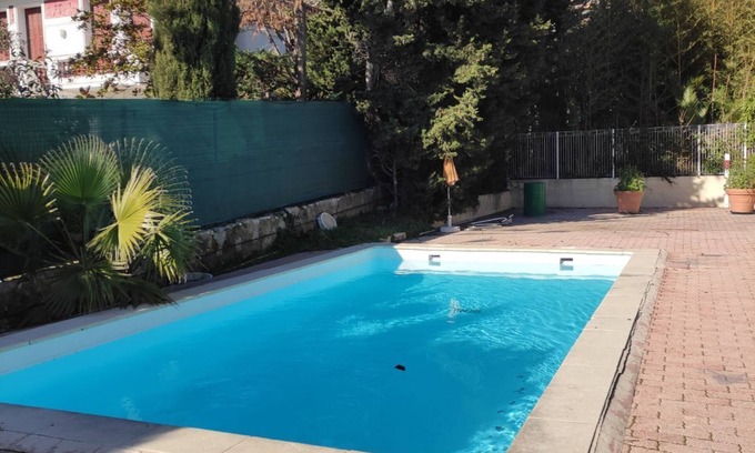 Caucade Apartment | Ground floor apartment, swimming pool 500m from the sea