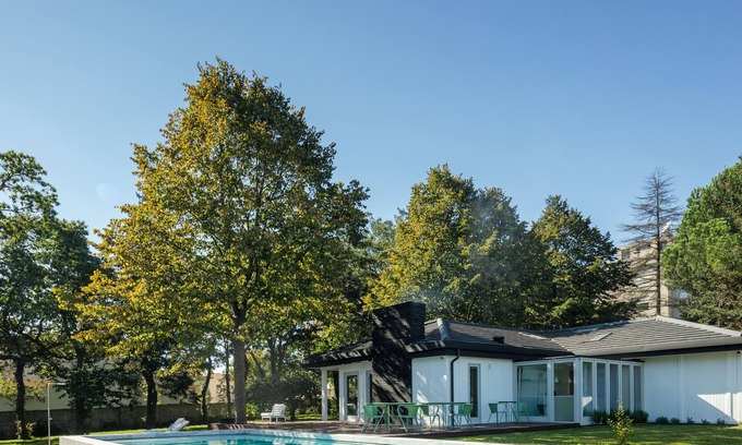 Maia House | Groups-friendly