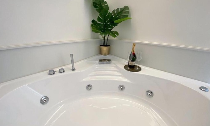 San Giorgio a Cremano Bed & Breakfast | GUALTIERI LUXURY SUITE