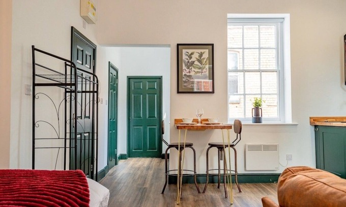 Worcester Apartment | Guest Homes | Foregate Studio Apartment