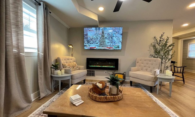 Clemmons Apartment | Guest House at Tall Tree Manor