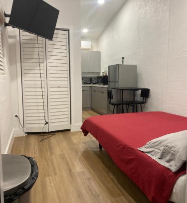Liberty City House | Guest house in Miami