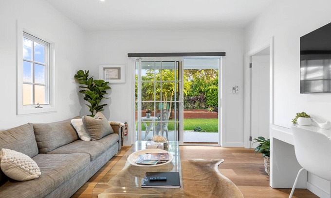 Toowoon Bay House | Guest House in Toowoon Bay