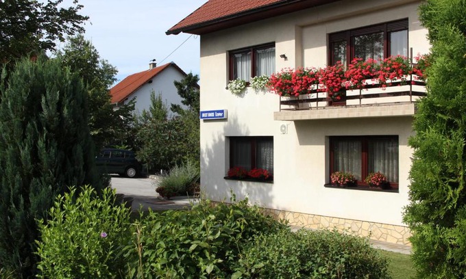 Slunj House | Guest House Izvor