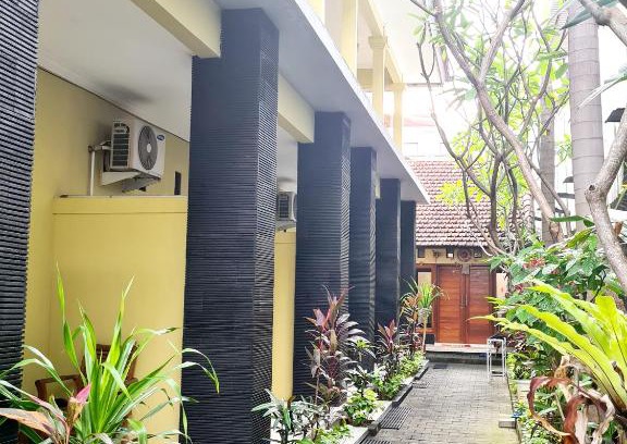Kartika Plaza House | Guest house KupuKupu39
