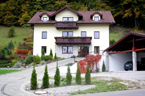 Bystra House | Guest House Vila Pod Lesom