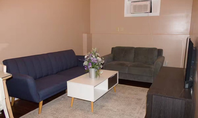 Short Pump Apartment | Guesthouse in Short pump