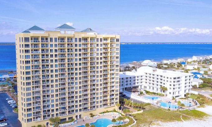 Pensacola Beach Condo | Gulf-Front Retreat with Stunning Views at Emerald Isle 1006!
