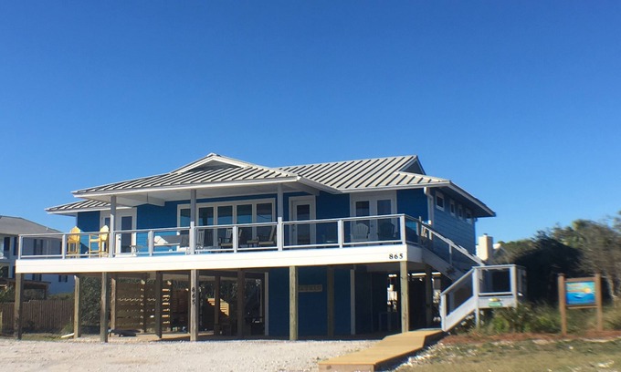 St. George Island House | Gulf Views, Huge Decks! 3 LuxBdrm Suites, updatd Kitchn, HeatedPool, DogFriendly