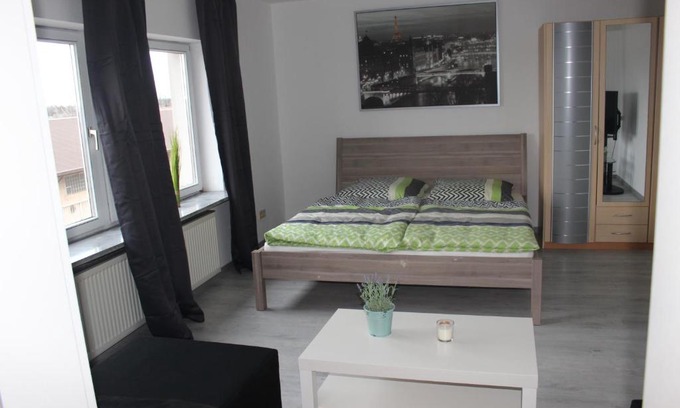 Kaiserslautern Apartment | Gut gelegenes Appartment mit Wifi, Parkplatz, Wama, Trockner usw.