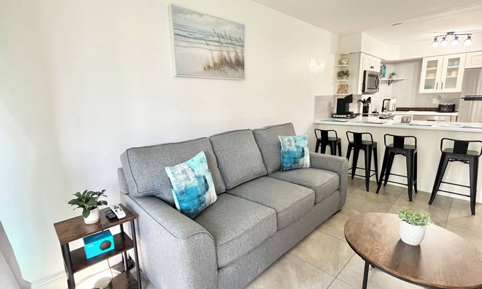 Fort Pierce Condo | GV 5525 Golf Course View Condo-Welcome to Paradise