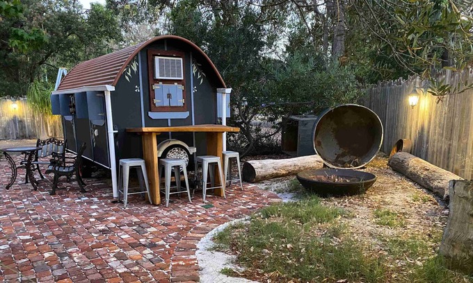 Furnissdale House | Gypsy Van Tiny House with unique outdoor bathroom