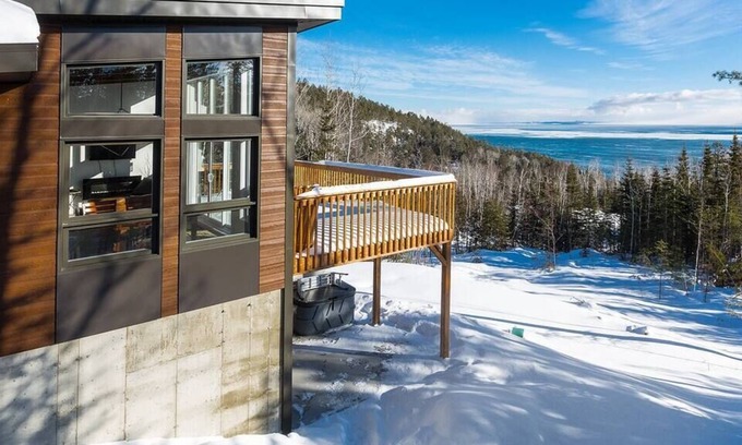 Saint Irenee House | Hôtel à la maison - Hublot sur le fleuve avec spa