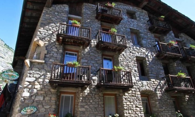 Dolonne Hotel | Hôtel Dolonne