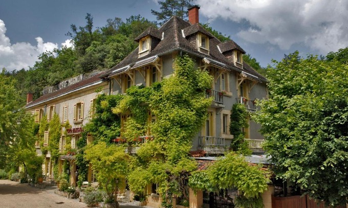 Les Eyzies Hotel | Hôtel Le Cro-Magnon