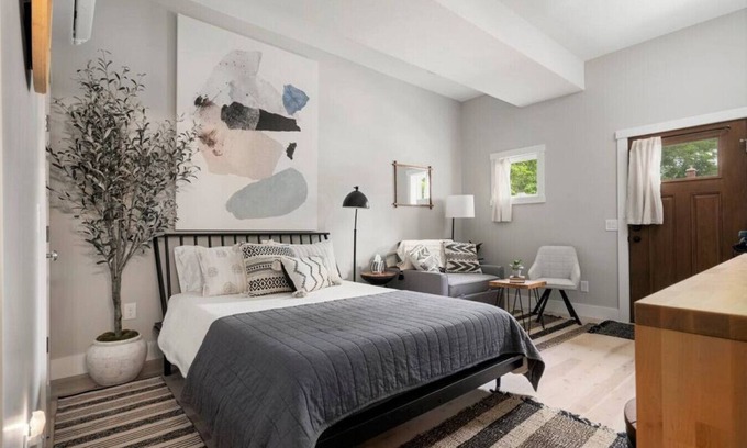 Traverse City Condo | H Studio Close to Downtown Beaches Wineries