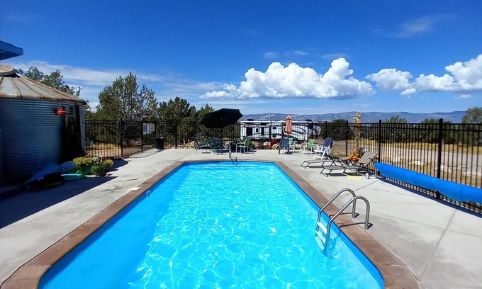 Spring City Villa | Hacienda Roja - The Sage #6 at Wind Walker Homestead, Sleeps 12