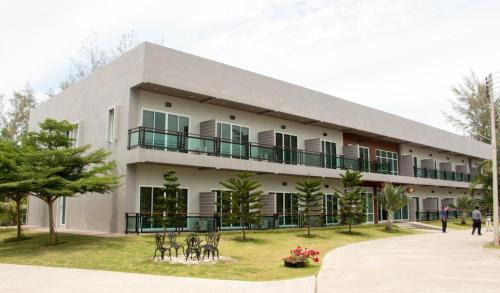 Pak Phayun Hotel | Hadthong Resort