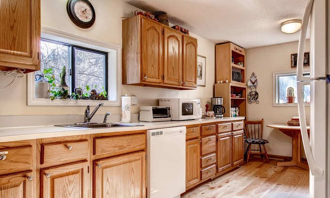 Bridgewater Corners House | Hakuna Matata - 10 Minutes to Killington Lifts