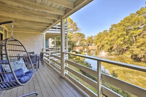 Folly Field Apartment | Half-Mi to Beach Hilton Head Condo with Lagoon View