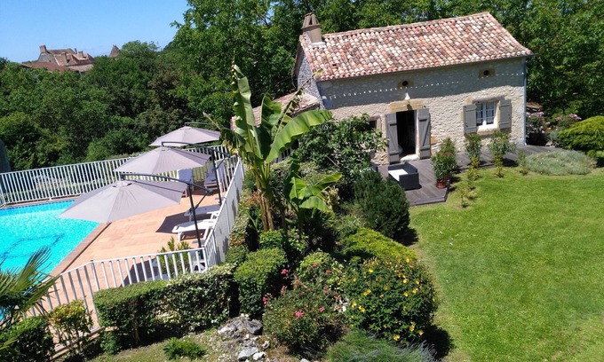 Lolme House | Hamlet of 3 stone houses around a swimming pool