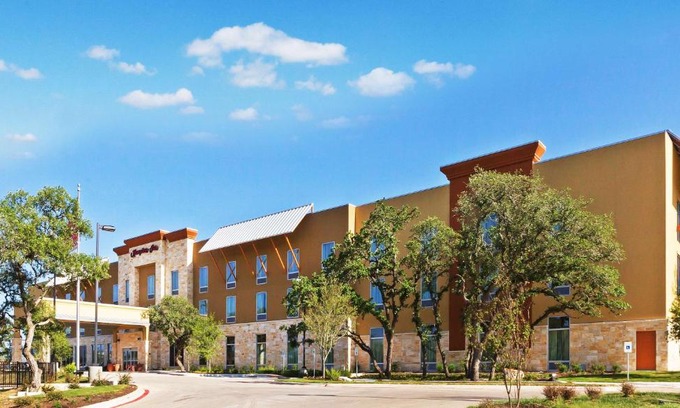 East Oak Hill Hotel | Hampton Inn Austin Oak Hill