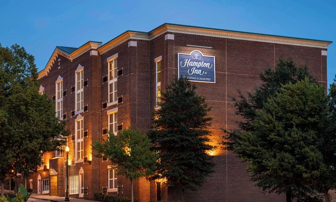 The Vista Hotel | Hampton Inn Columbia-Downtown Historic District