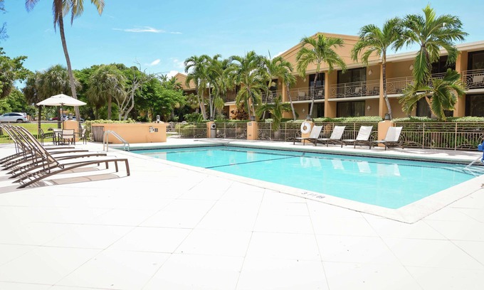 Key Largo Hotel | Hampton Inn Key Largo Manatee Bay